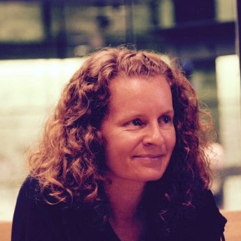 Nora Bammer